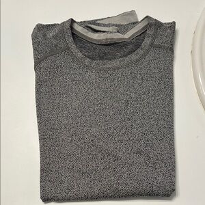 lululemon Metal Tech T - Medium